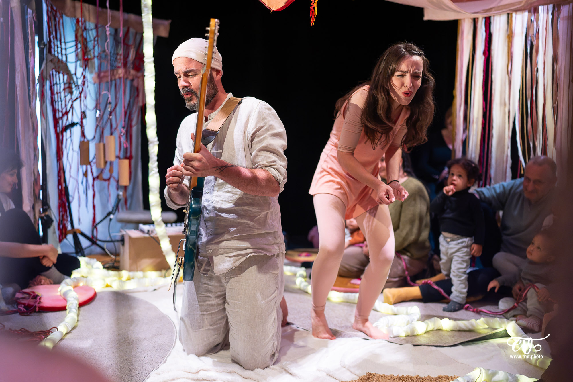 PAR LE COEUR (CIE L'INDOCILE)